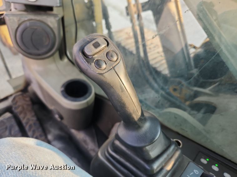 image for item DQ5394 2006 Caterpillar 330DL  excavator