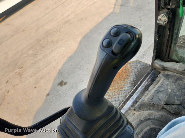 image for item DQ5394 2006 Caterpillar 330DL  excavator