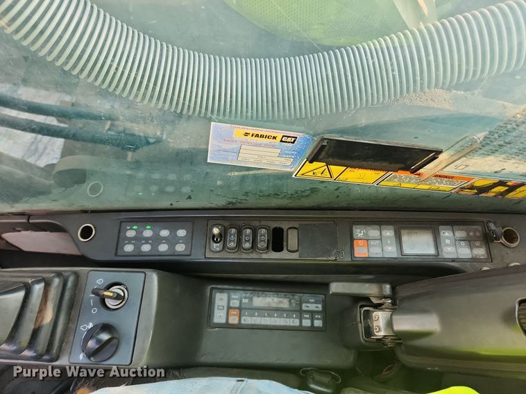 image for item DQ5394 2006 Caterpillar 330DL  excavator