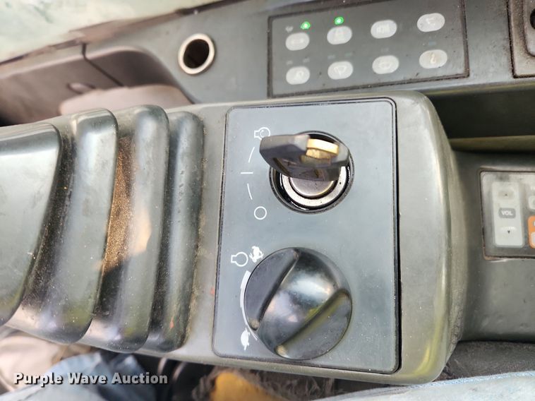 image for item DQ5394 2006 Caterpillar 330DL  excavator