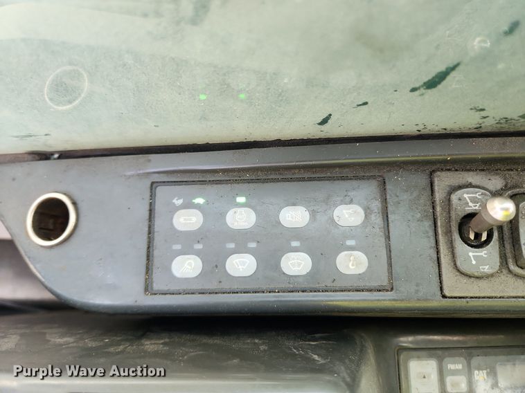 image for item DQ5394 2006 Caterpillar 330DL  excavator