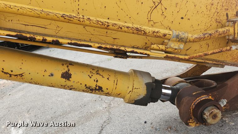 image for item DQ5394 2006 Caterpillar 330DL  excavator