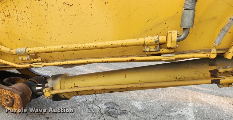 image for item DQ5394 2006 Caterpillar 330DL  excavator