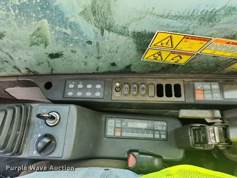 image for item DQ5395 2006 Caterpillar 330DL  excavator