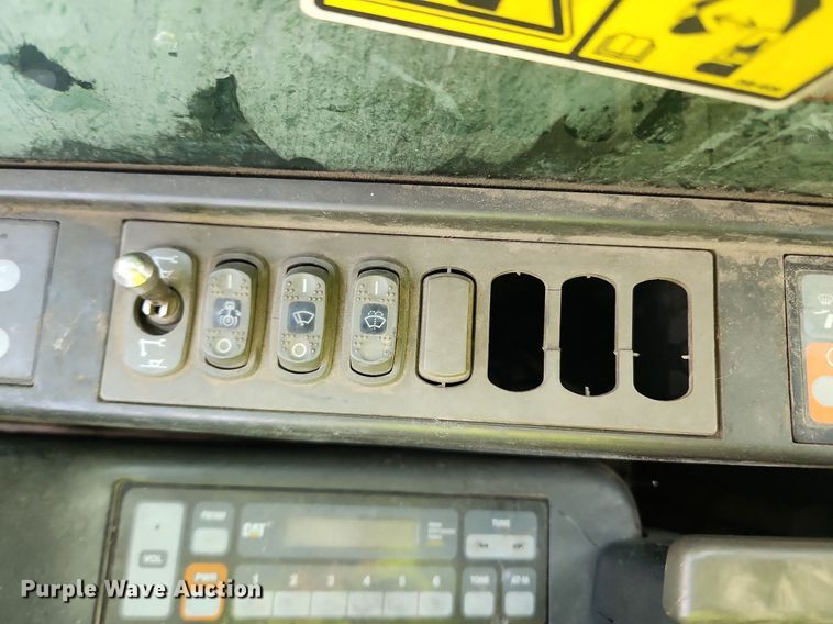 image for item DQ5395 2006 Caterpillar 330DL  excavator