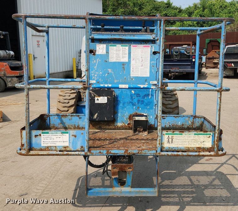 image for item DQ5397 2001 Genie Z45/25  boom lift