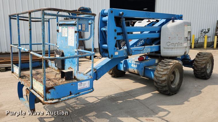 image for item DQ5397 2001 Genie Z45/25  boom lift