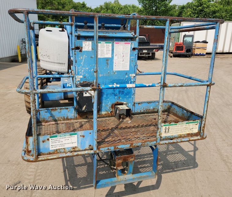image for item DQ5397 2001 Genie Z45/25  boom lift