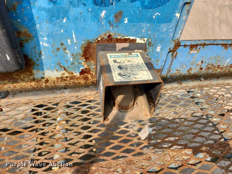 image for item DQ5397 2001 Genie Z45/25  boom lift