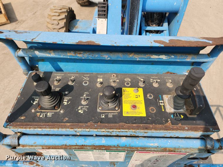 image for item DQ5397 2001 Genie Z45/25  boom lift