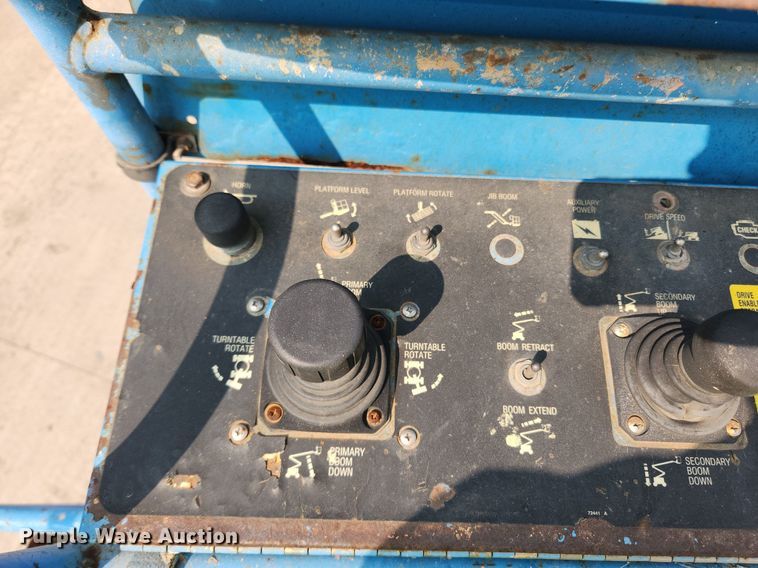 image for item DQ5397 2001 Genie Z45/25  boom lift