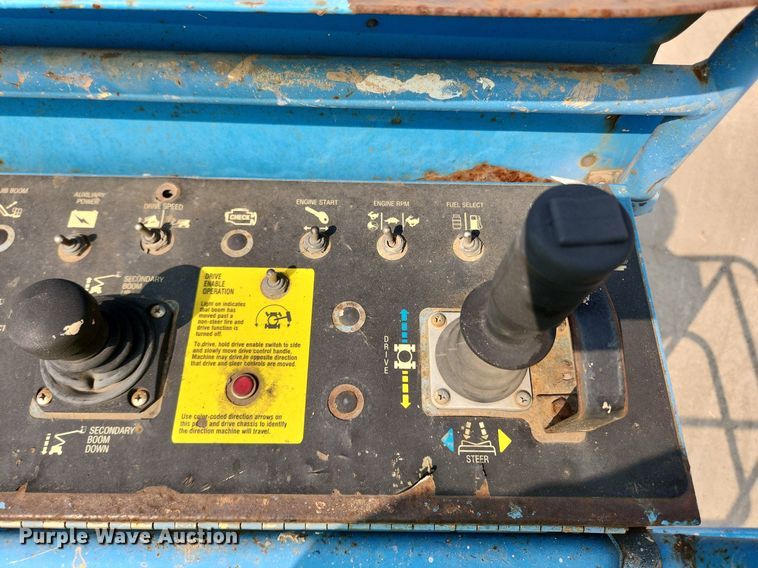 image for item DQ5397 2001 Genie Z45/25  boom lift