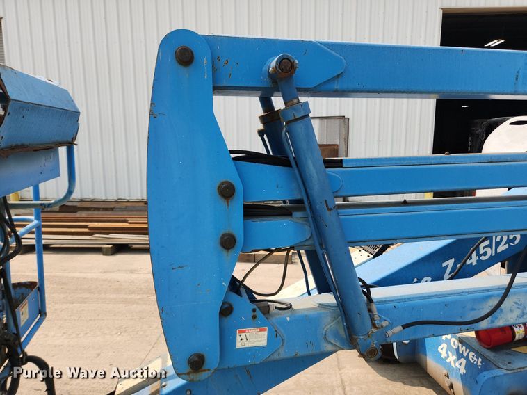 image for item DQ5397 2001 Genie Z45/25  boom lift