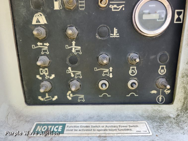 image for item DQ5397 2001 Genie Z45/25  boom lift