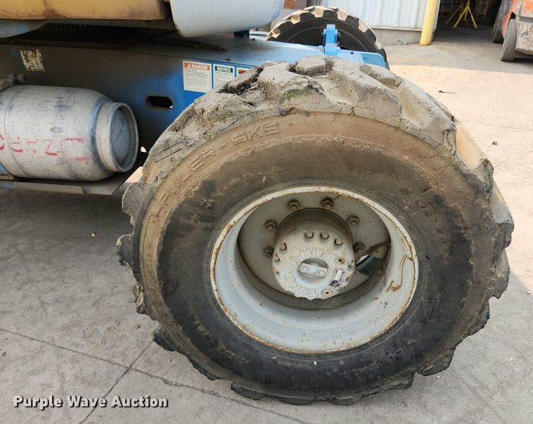 image for item DQ5397 2001 Genie Z45/25  boom lift