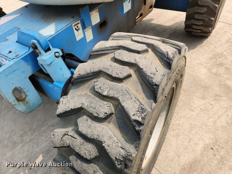 image for item DQ5397 2001 Genie Z45/25  boom lift