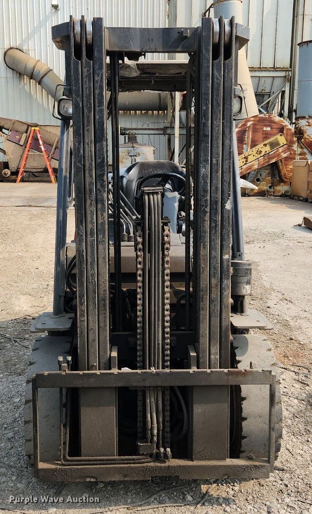 image for item DQ5398 Toyota 8FGU30  forklift