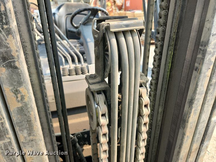 image for item DQ5398 Toyota 8FGU30  forklift