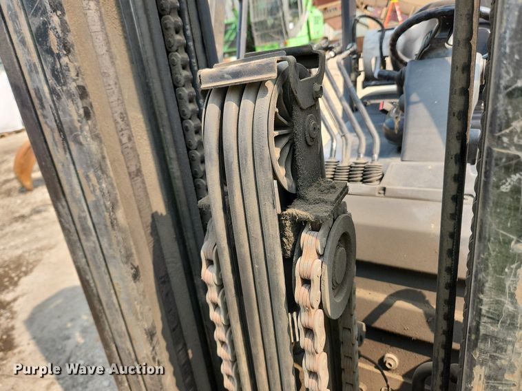 image for item DQ5398 Toyota 8FGU30  forklift