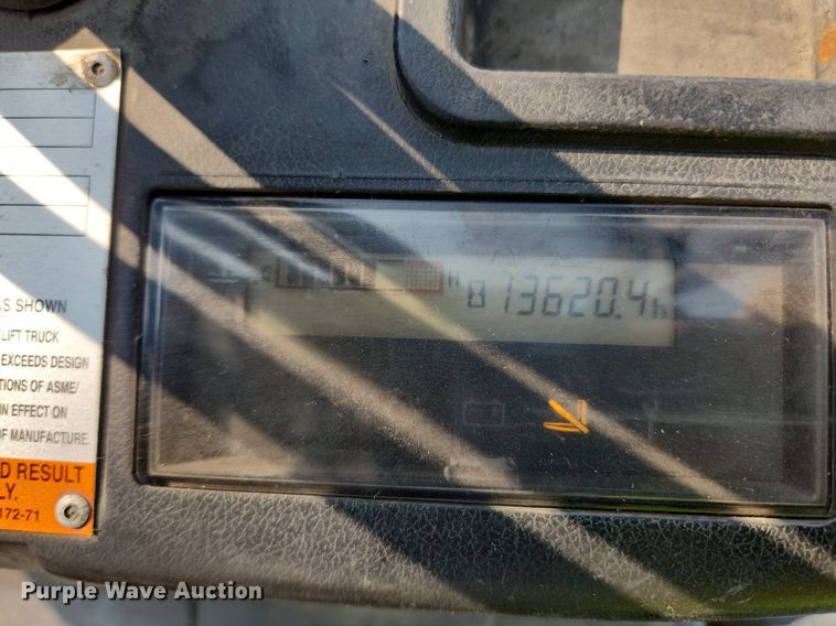 image for item DQ5398 Toyota 8FGU30  forklift