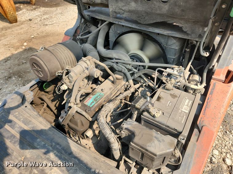 image for item DQ5398 Toyota 8FGU30  forklift