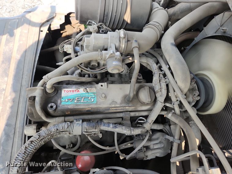 image for item DQ5398 Toyota 8FGU30  forklift