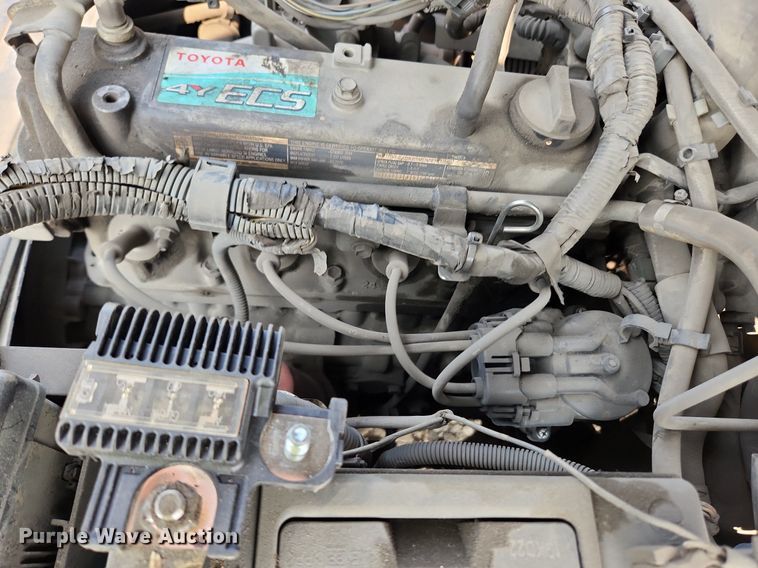 image for item DQ5398 Toyota 8FGU30  forklift