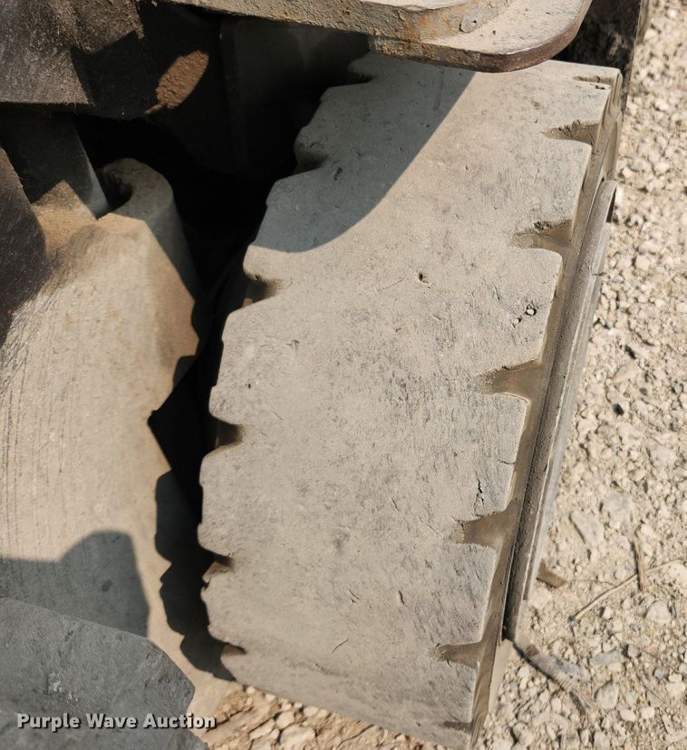 image for item DQ5398 Toyota 8FGU30  forklift