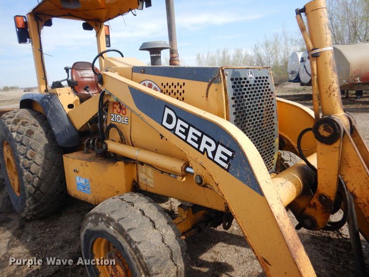 image for item DQ7319 2004 John Deere 210LE  landscape tractor