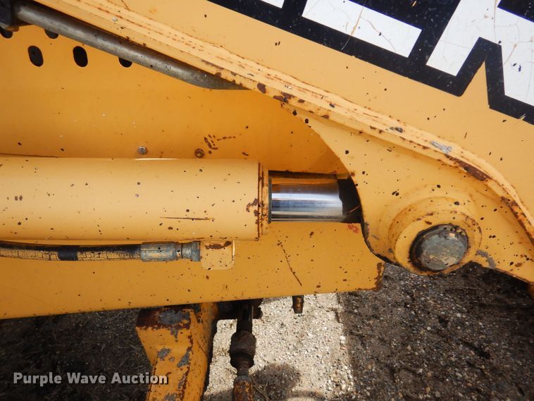 image for item DQ7319 2004 John Deere 210LE  landscape tractor