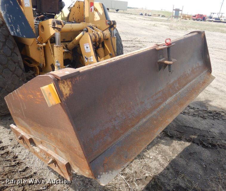 image for item DQ7319 2004 John Deere 210LE  landscape tractor