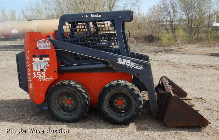 image for item DQ7320 2002 Thomas T153S  skid steer loader