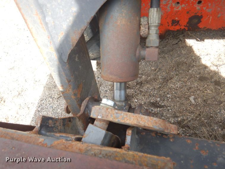 image for item DQ7320 2002 Thomas T153S  skid steer loader