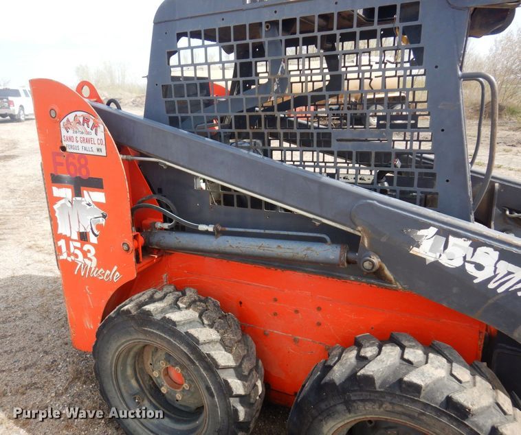 image for item DQ7320 2002 Thomas T153S  skid steer loader