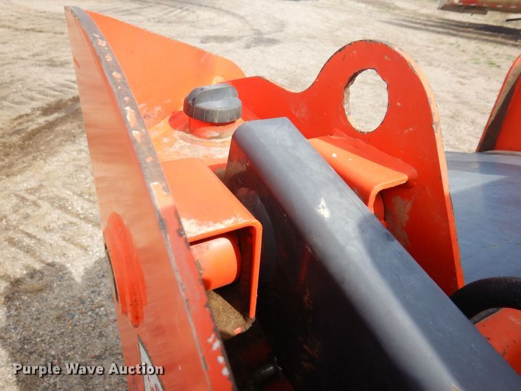 image for item DQ7320 2002 Thomas T153S  skid steer loader