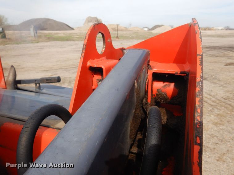 image for item DQ7320 2002 Thomas T153S  skid steer loader