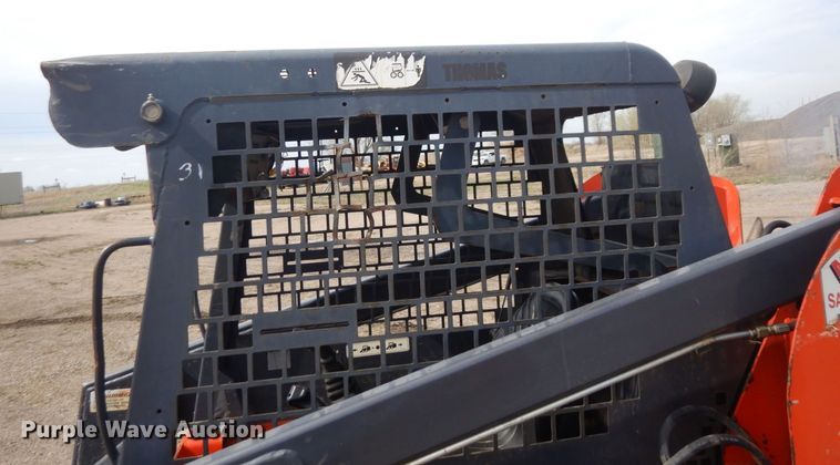 image for item DQ7320 2002 Thomas T153S  skid steer loader