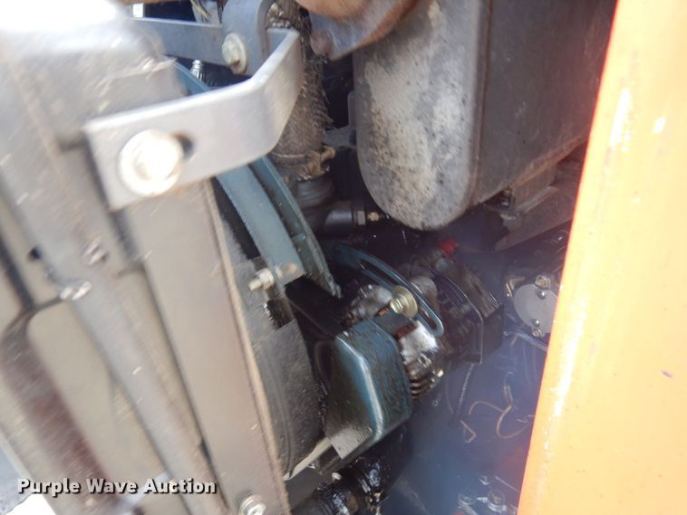 image for item DQ7320 2002 Thomas T153S  skid steer loader