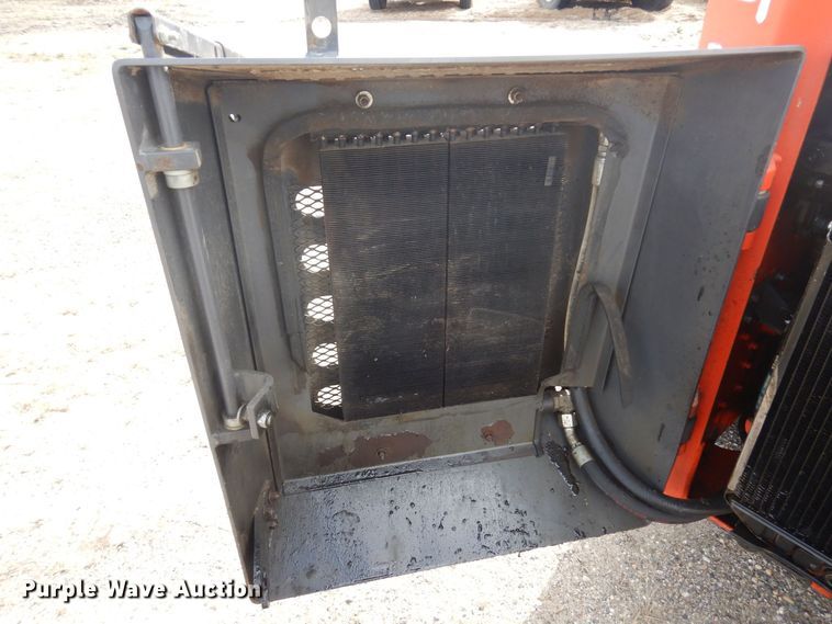 image for item DQ7320 2002 Thomas T153S  skid steer loader