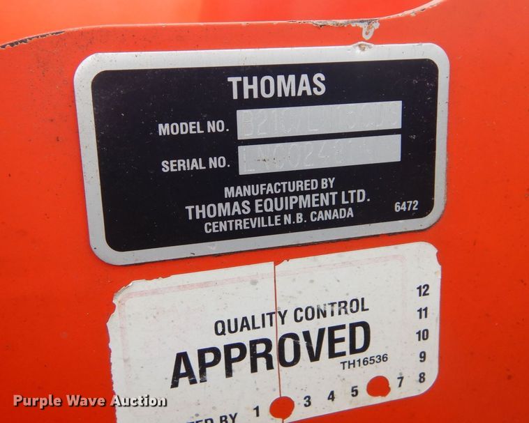 image for item DQ7320 2002 Thomas T153S  skid steer loader