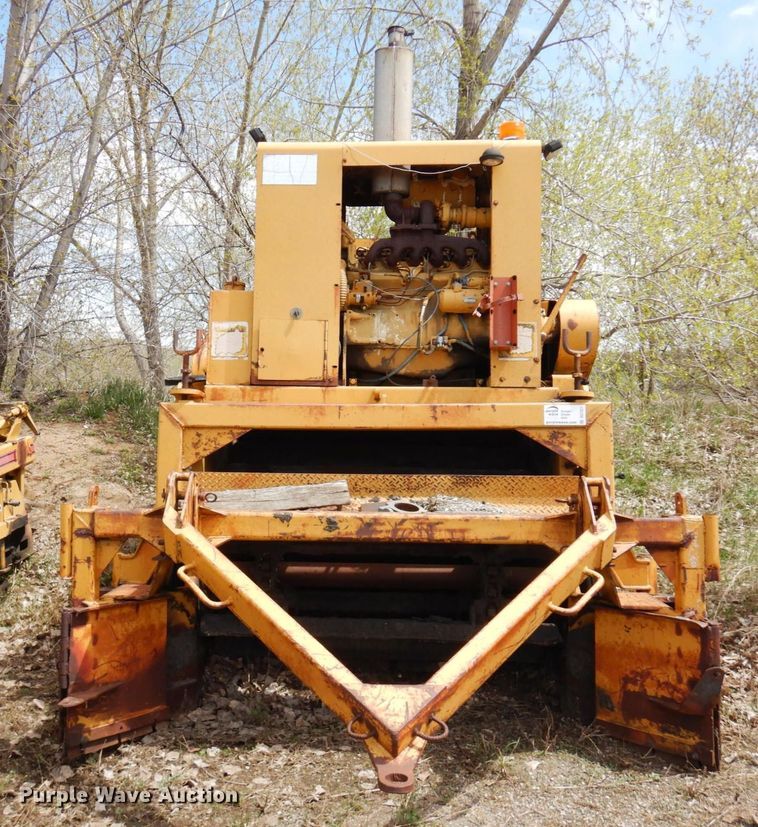 image for item DQ7321 CMI Clarco  windrower