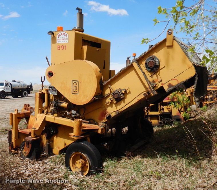 image for item DQ7321 CMI Clarco  windrower