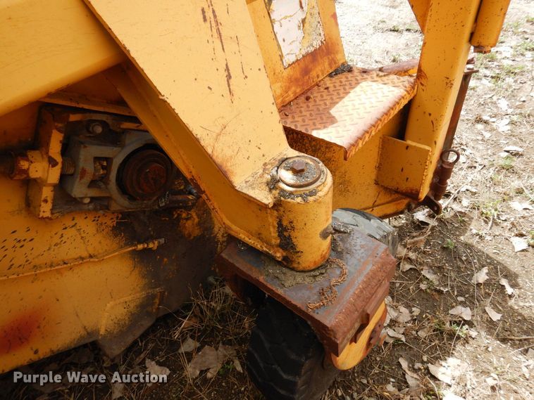 image for item DQ7321 CMI Clarco  windrower