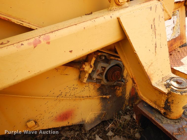 image for item DQ7321 CMI Clarco  windrower