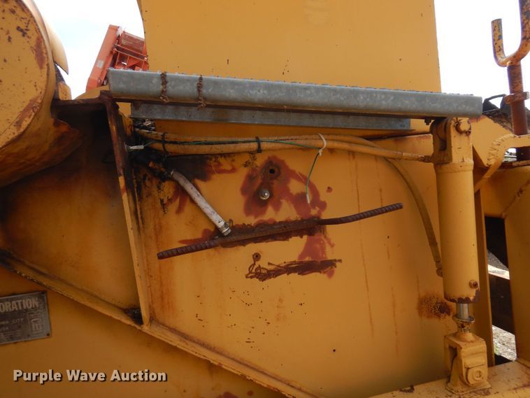 image for item DQ7321 CMI Clarco  windrower