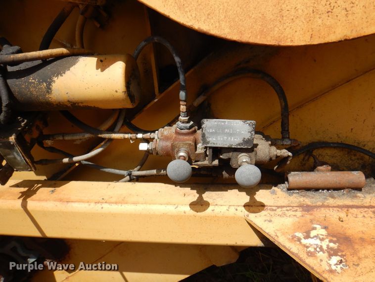 image for item DQ7321 CMI Clarco  windrower