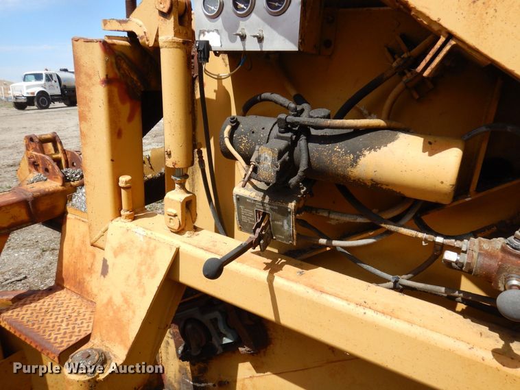 image for item DQ7321 CMI Clarco  windrower