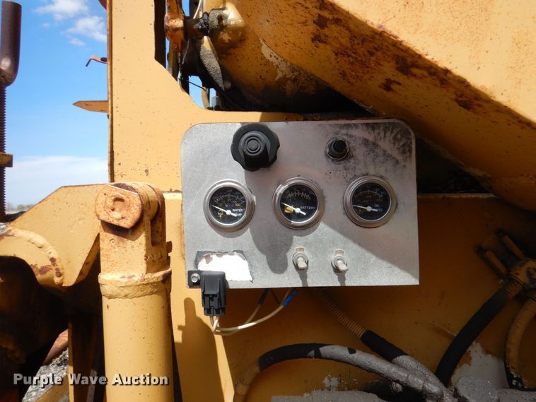 image for item DQ7321 CMI Clarco  windrower