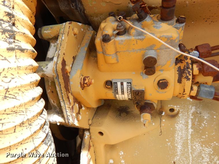 image for item DQ7321 CMI Clarco  windrower