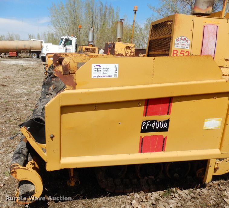 image for item DQ7322 1992 Blaw-Knox PF 400-A  paver